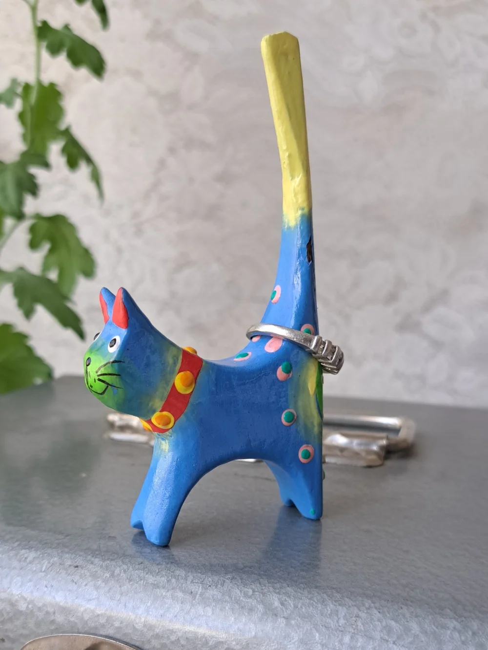 Vtg Hand-Painted Wooden Long Tail Cat Figurine - Colorful Folk Art Ring Holder